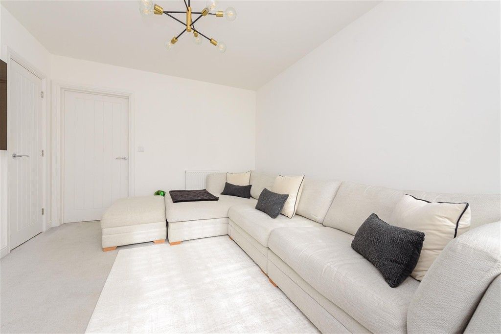 Property photo 1 of 10 External (Web)