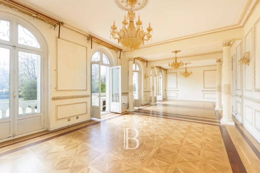 Property photo 3 of 19