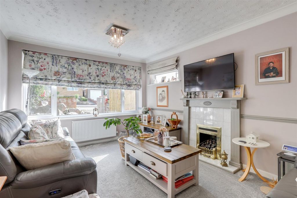 Property photo 3 of 24