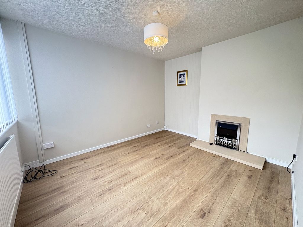 Property photo 2 of 17 Picture No. 46