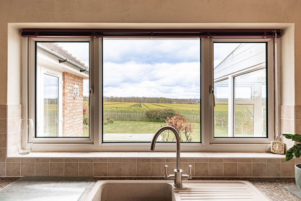 Property photo 3 of 29