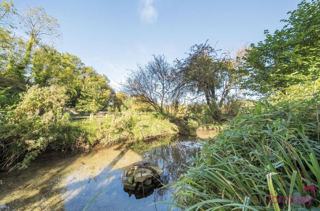 Property photo 3 of 26 8951Fdb7-A179-4F16-B10B-F7376F08Baf4.Jpg