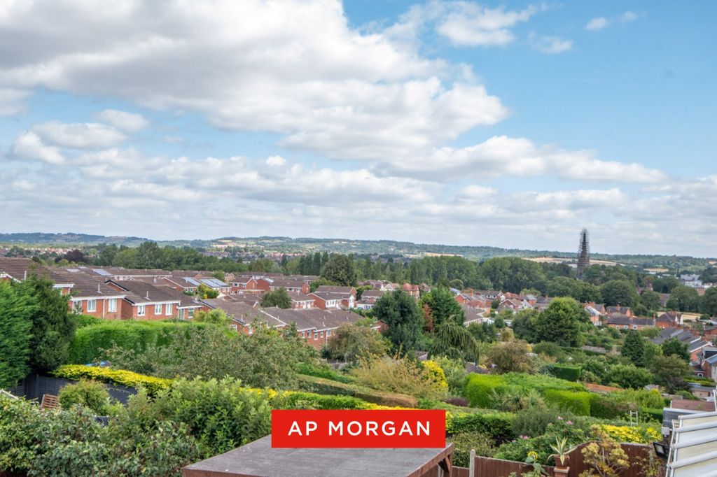 Property photo 2 of 19 Picture No. 37