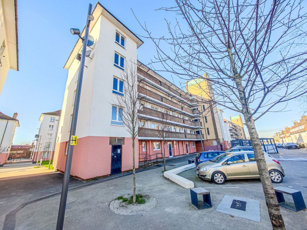 Property photo 1 of 14 Photo 2