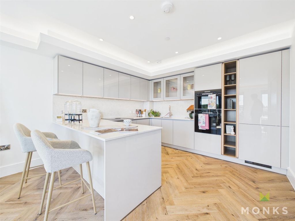 Additional image 5 of 2 bed flat for saleThe Penthouse, Old Coleham Court, Shrewsbury SY3