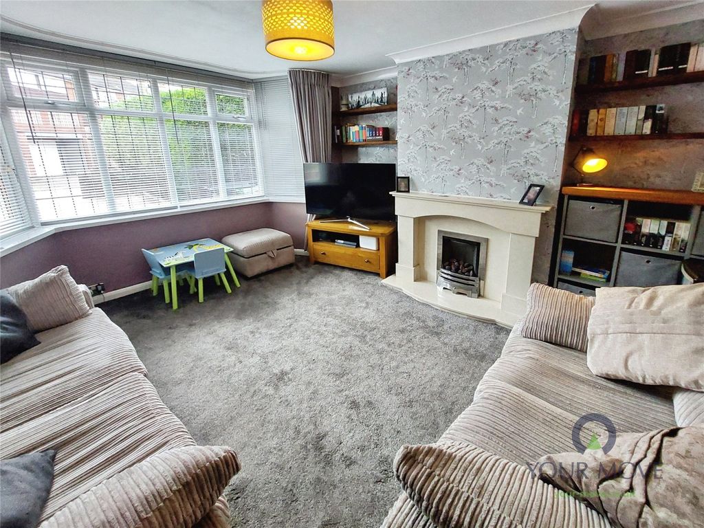 Property photo 2 of 12 Lounge