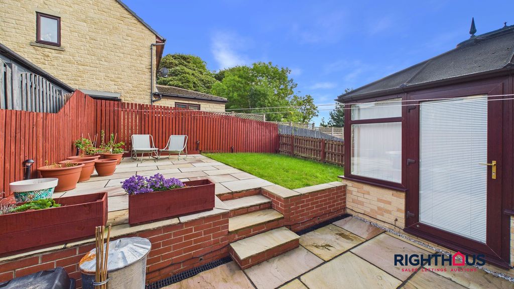 Property photo 2 of 16