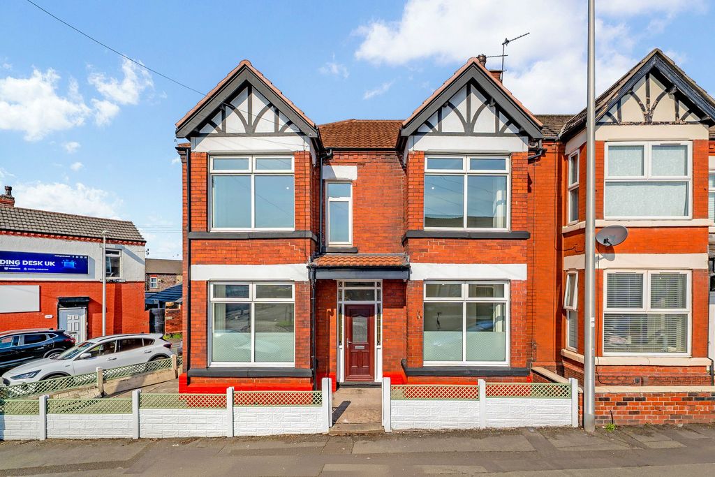 Property photo 1 of 23