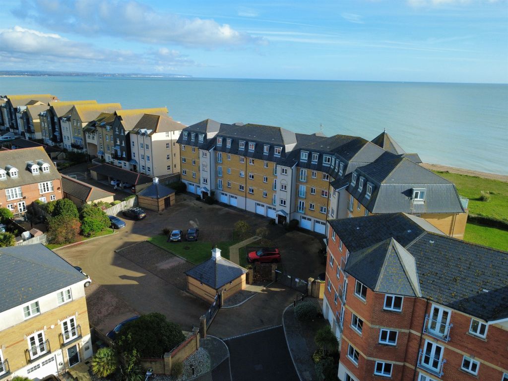 Property photo 2 of 22