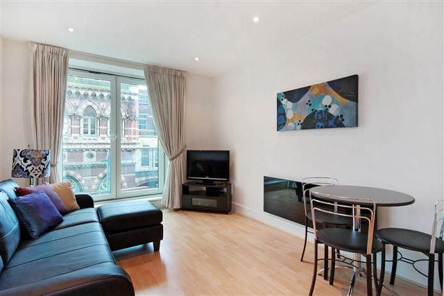 Property photo 2 of 8 37 - Rec.Jpg
