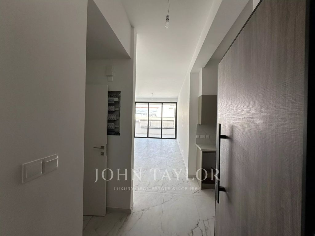 Property photo 3 of 25