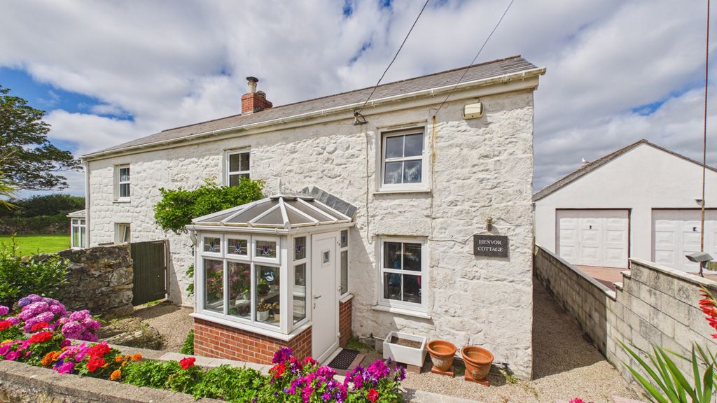 Property photo 1 of 13 4 Bedroom Detached House For Sale