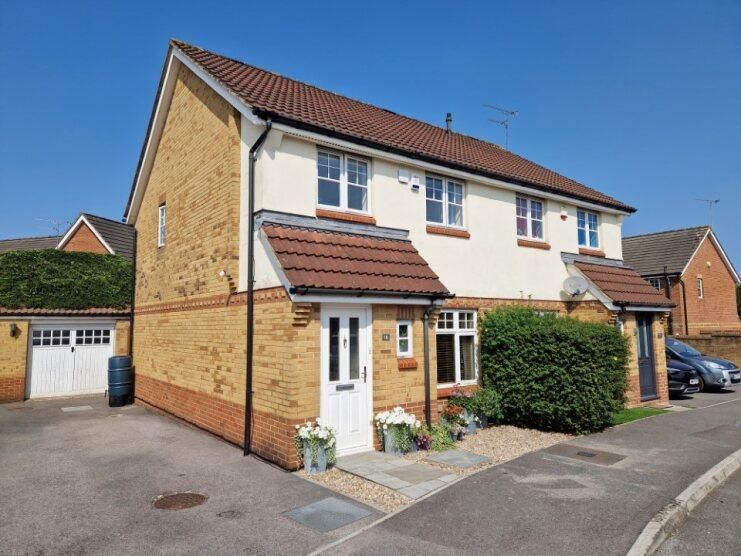 Property photo 1 of 11 Front Aspect