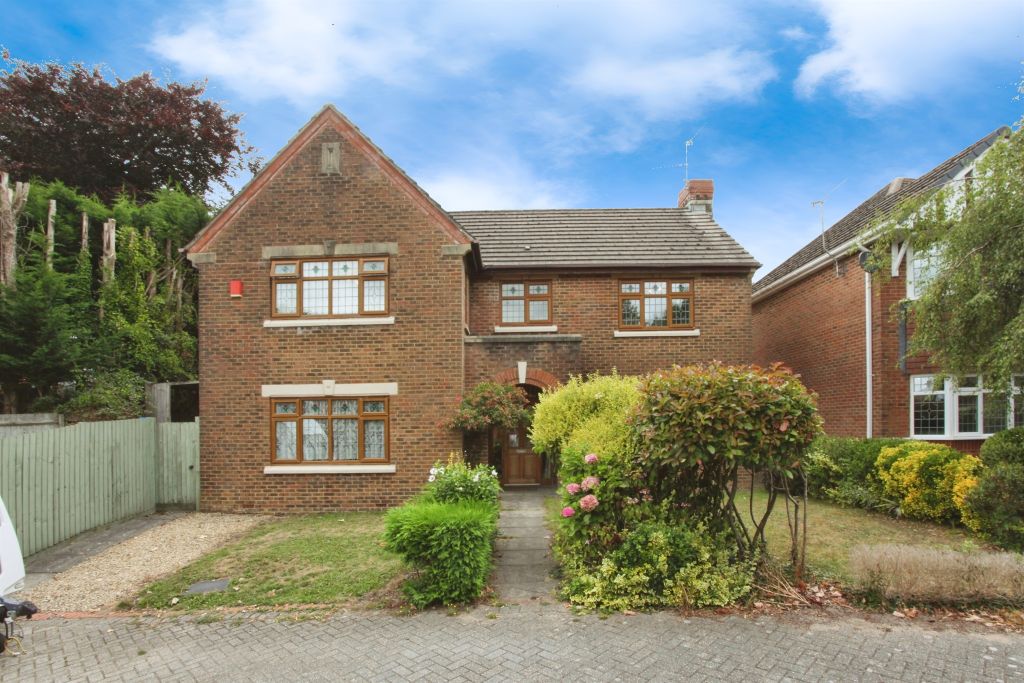 Property photo 2 of 38