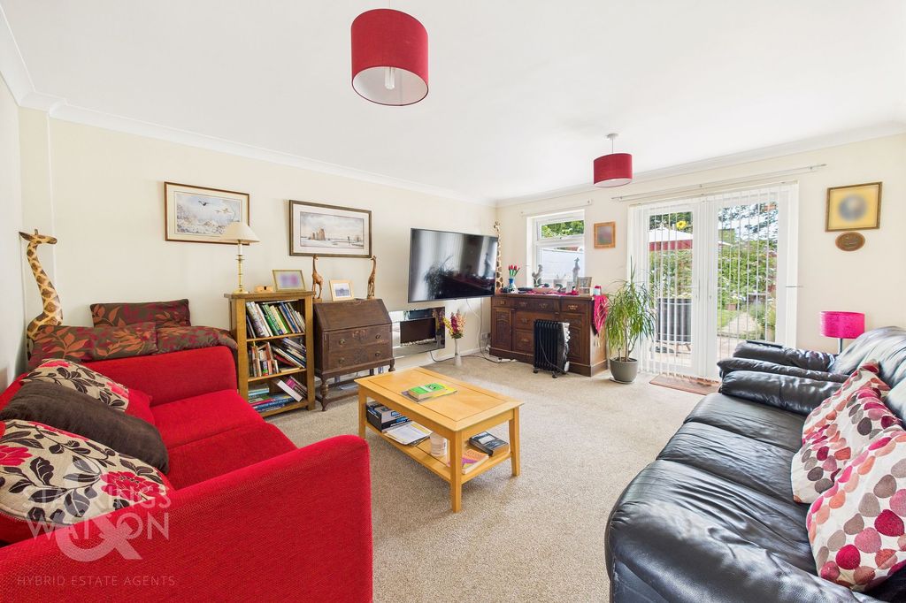Property photo 2 of 14