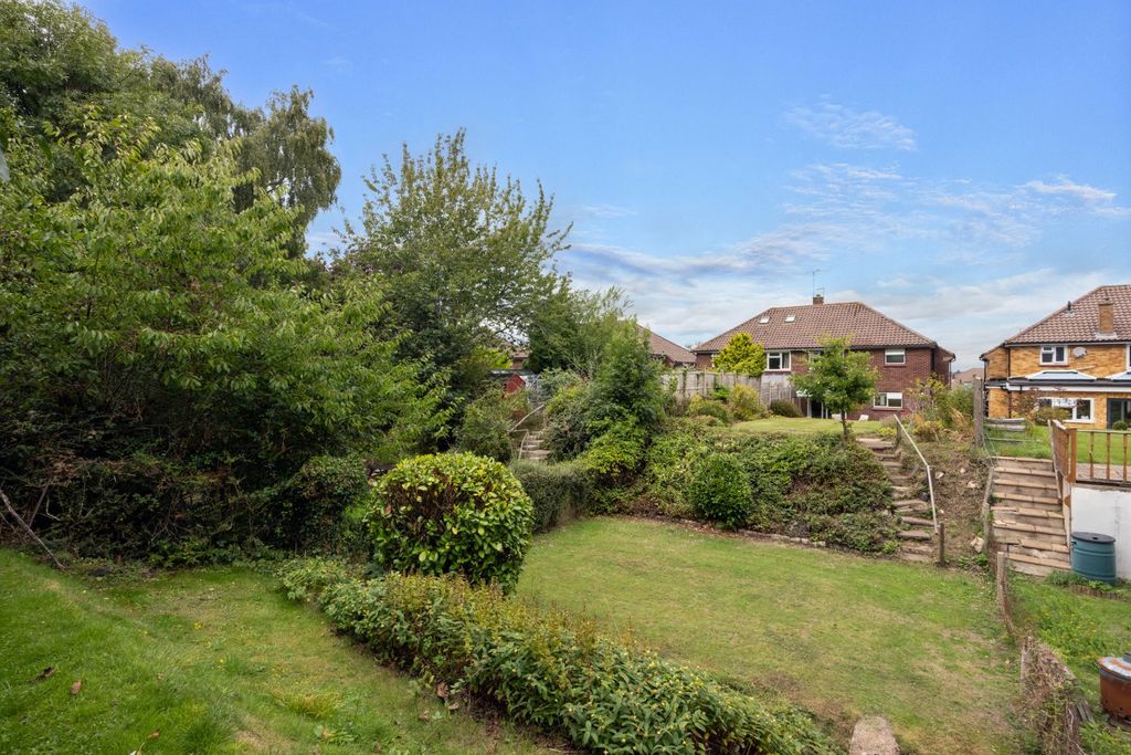 Property photo 2 of 20