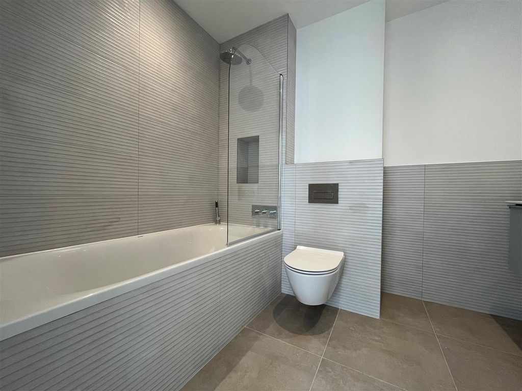 Property photo 3 of 10 Br.Jpg