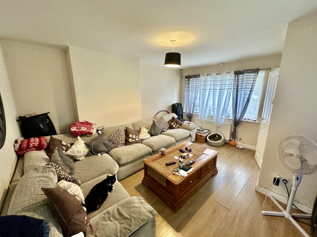 Property photo 3 of 9