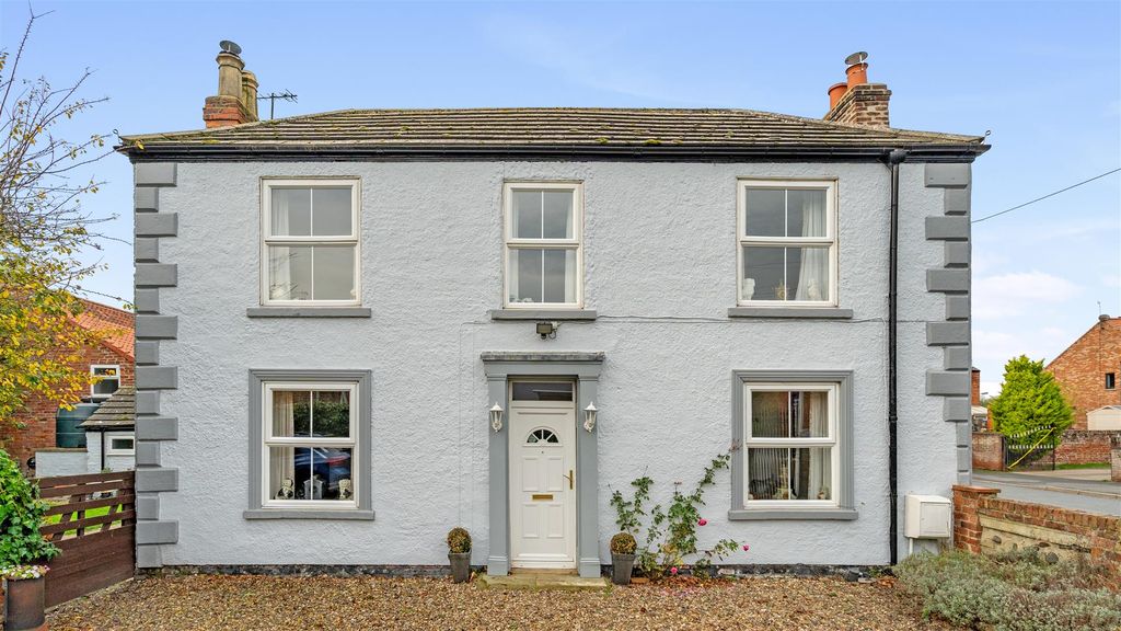 Property photo 2 of 25