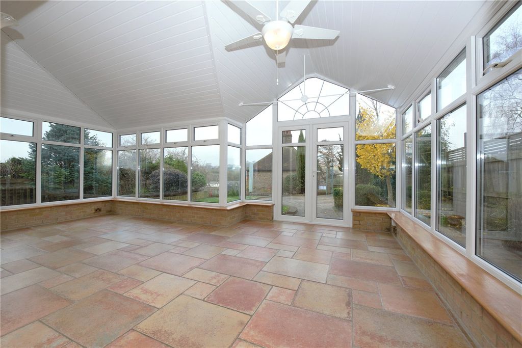 Property photo 2 of 15 Picture No. 10