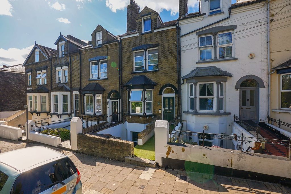 Property photo 1 of 26