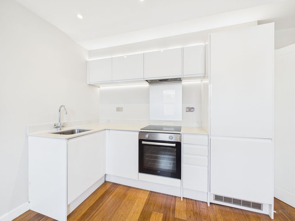 Property photo 2 of 7 Cam02136G0-Pr0564-Still004