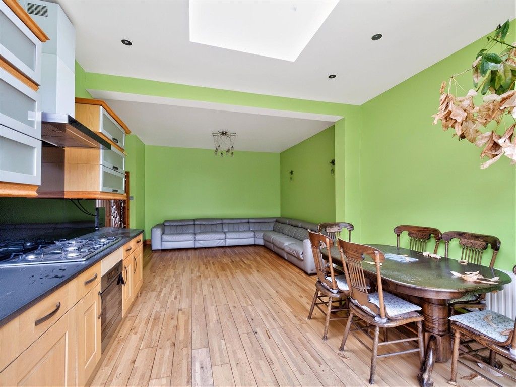 Property photo 1 of 17 Kitchen