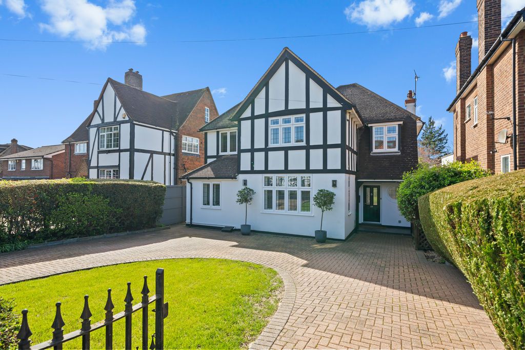 Property photo 1 of 38 Photo 43