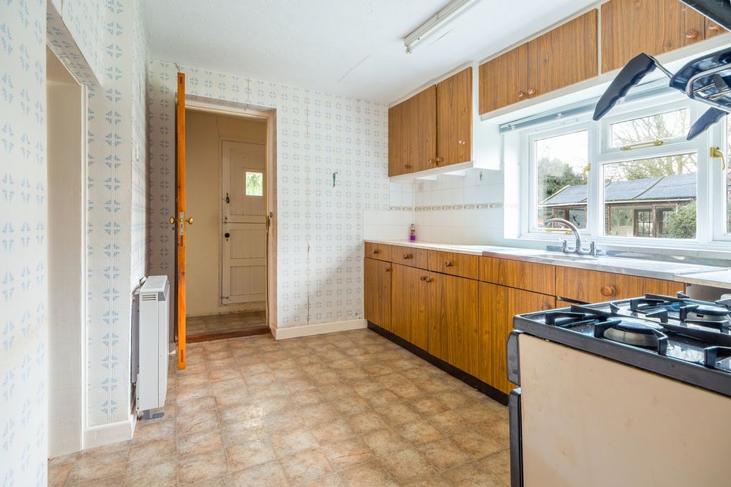 Property photo 3 of 24