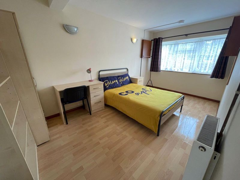 Property photo 2 of 6 Photo 18