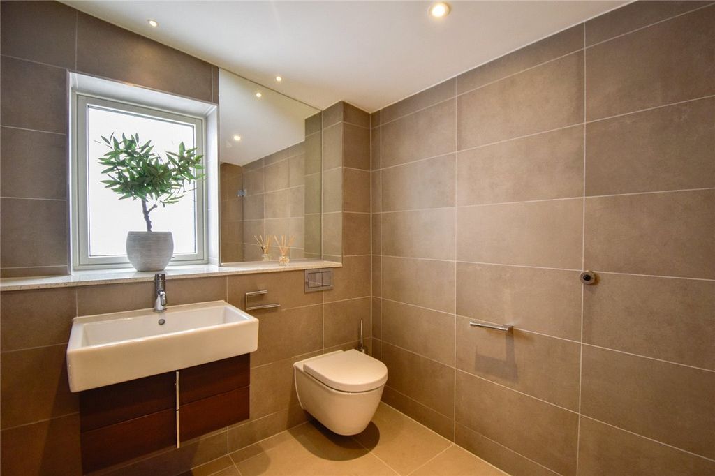 Property photo 3 of 7 Picture No. 18