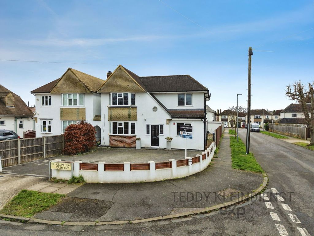 Property photo 1 of 32