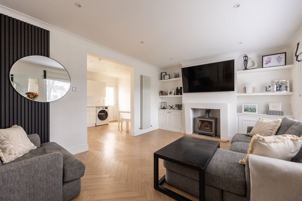 Property photo 2 of 25 Property Image 2