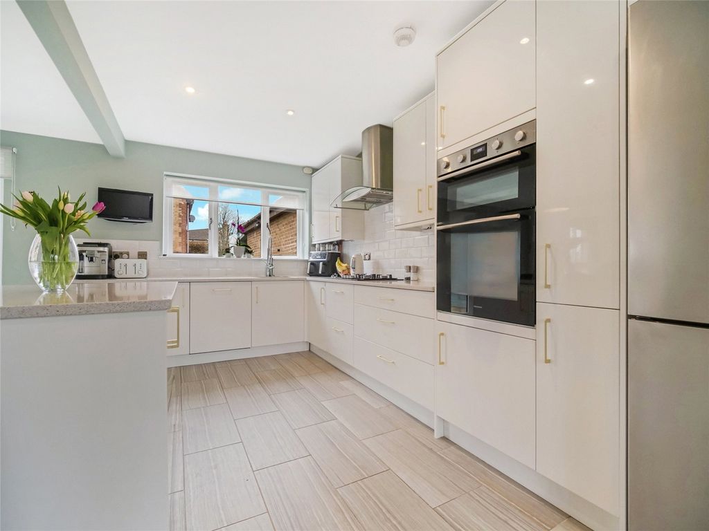 Property photo 3 of 22 Kitchen