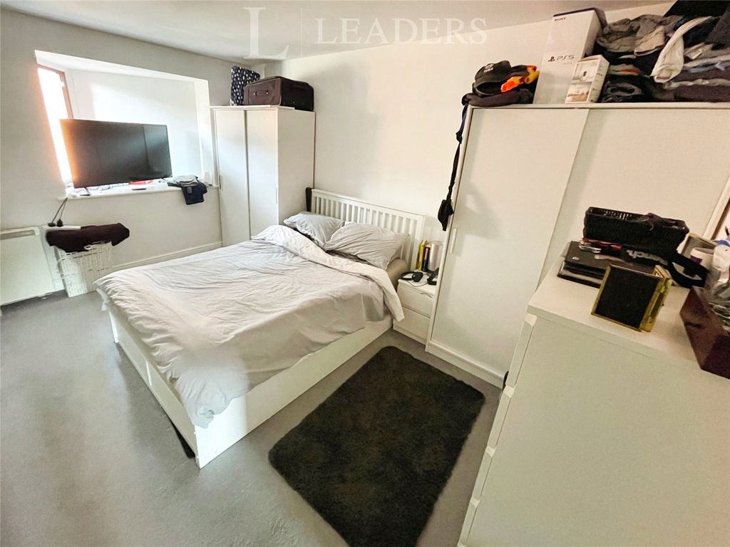 Property photo 2 of 13 Picture No. 08