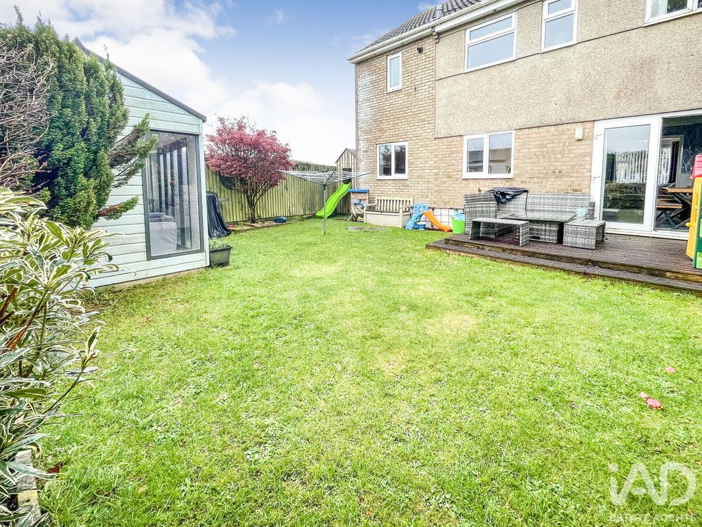 Property photo 2 of 19