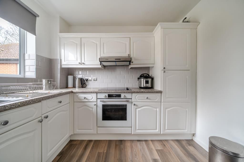 Property photo 3 of 20 Kitchen