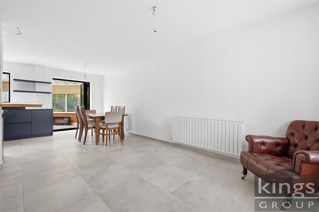 Property photo 3 of 36 Img_2484.Jpg