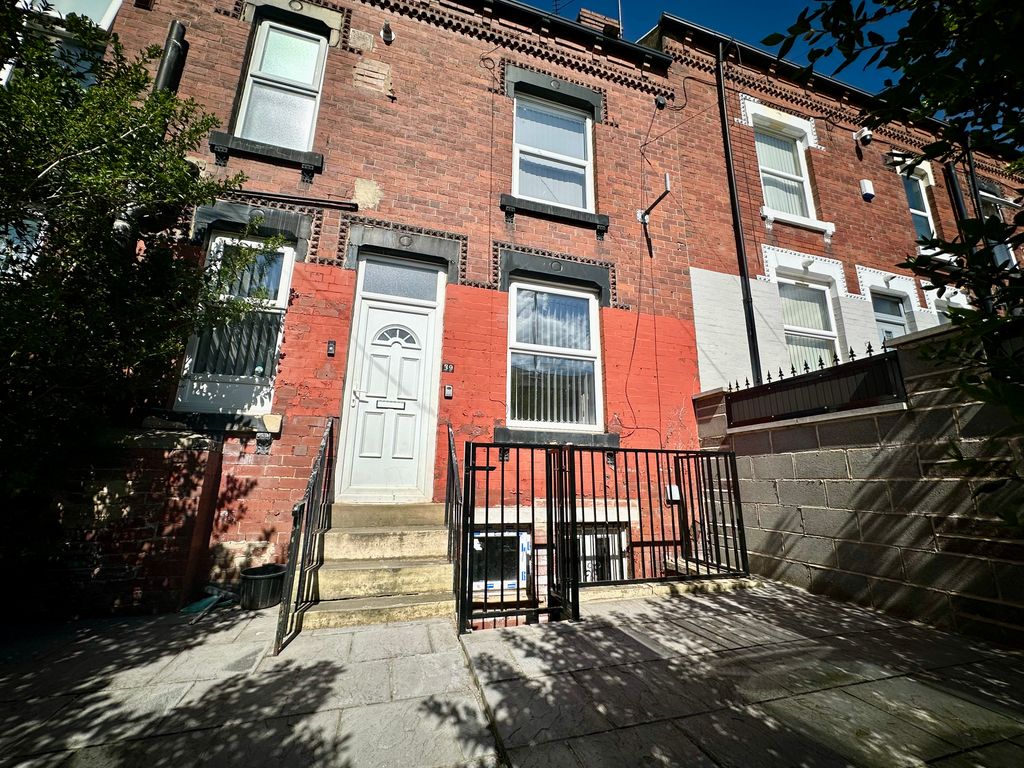 Property photo 1 of 8 Image