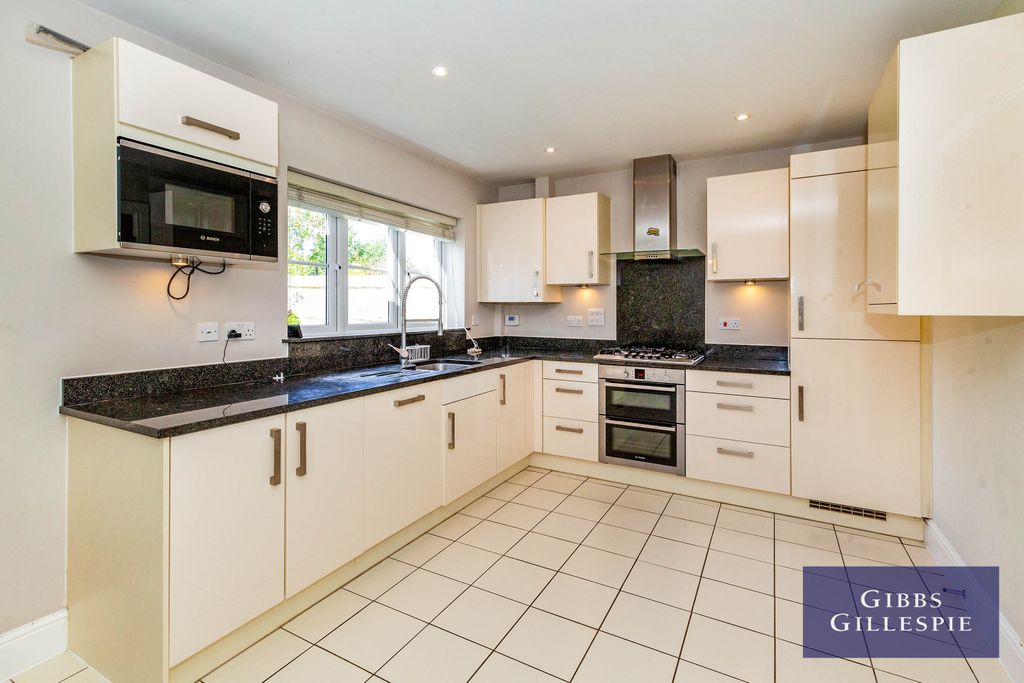 Property photo 2 of 11 Property Image