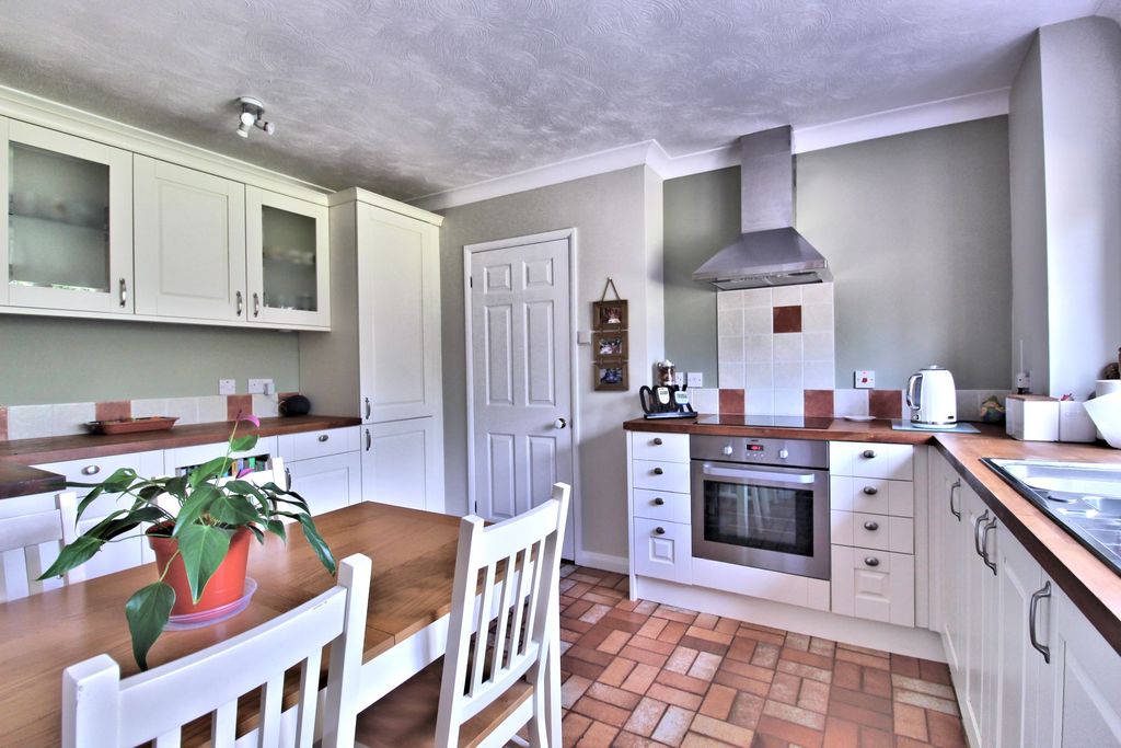 Property photo 3 of 23 Img_0151