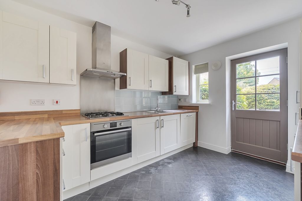 Property photo 2 of 17 1341502-6-68A2Ec7E74Bd9