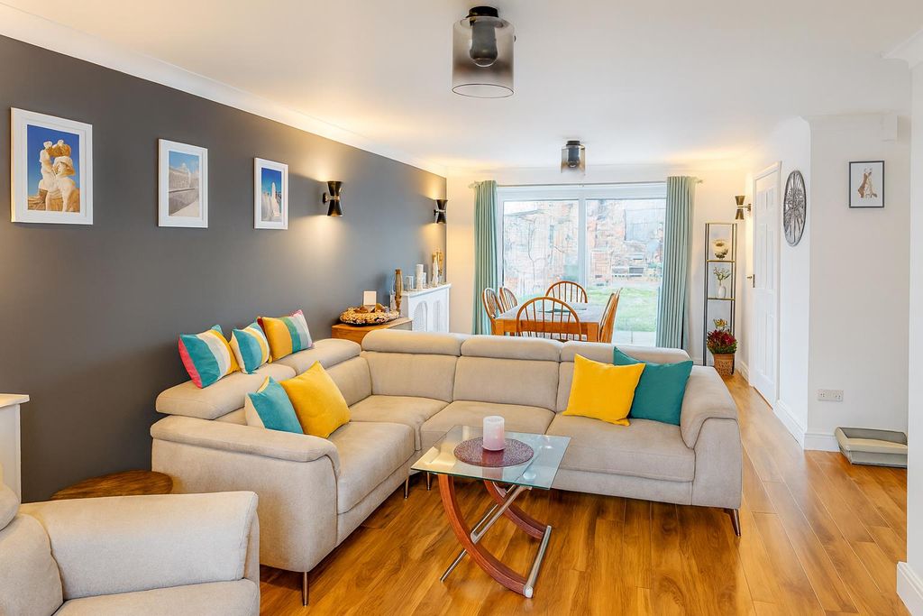 Property photo 3 of 16 Living Room