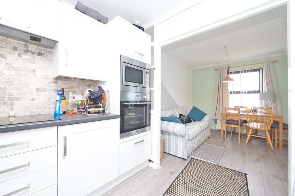 Additional image 7 of 2 bed flat for salePrince William Court, The Marina, Deal, Kent CT14