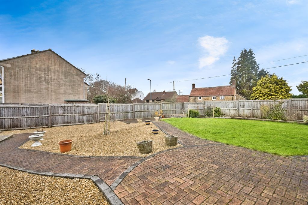 Property photo 3 of 20