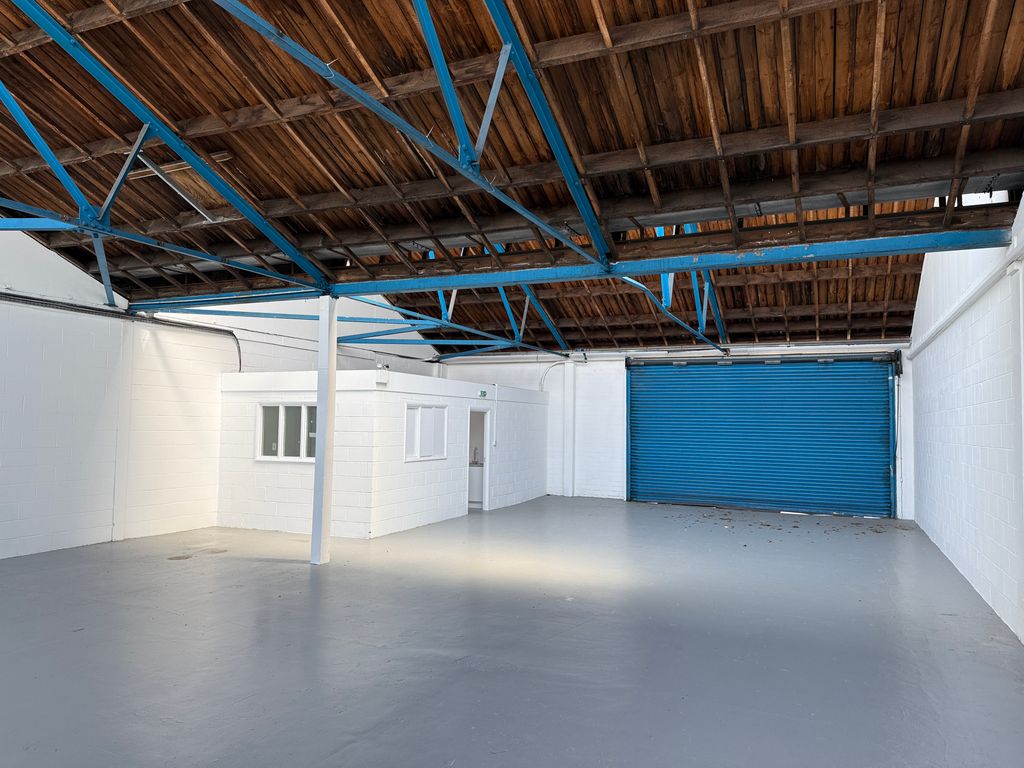 Property photo 1 of 3