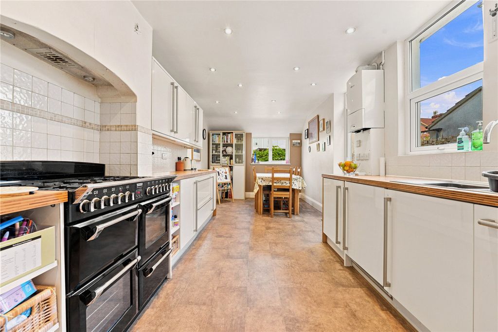 Property photo 3 of 30 Picture No. 21