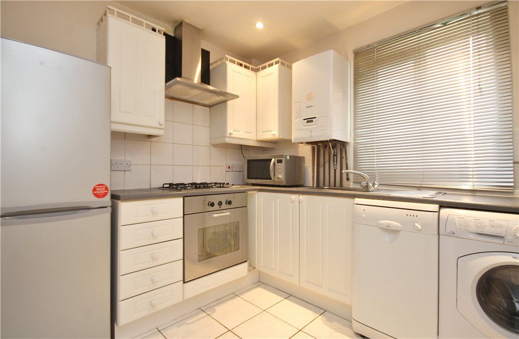 Property photo 3 of 8 Kitchen