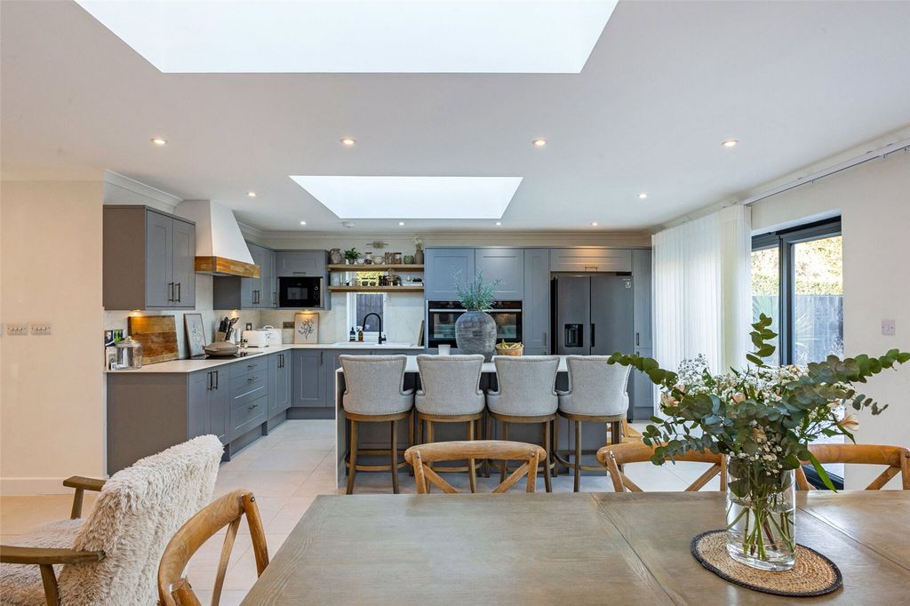 Property photo 2 of 18 Picture No. 06