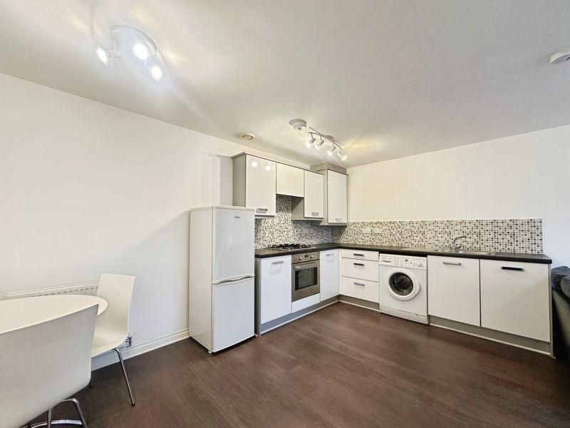 Property photo 3 of 10 Kitchen/Diner